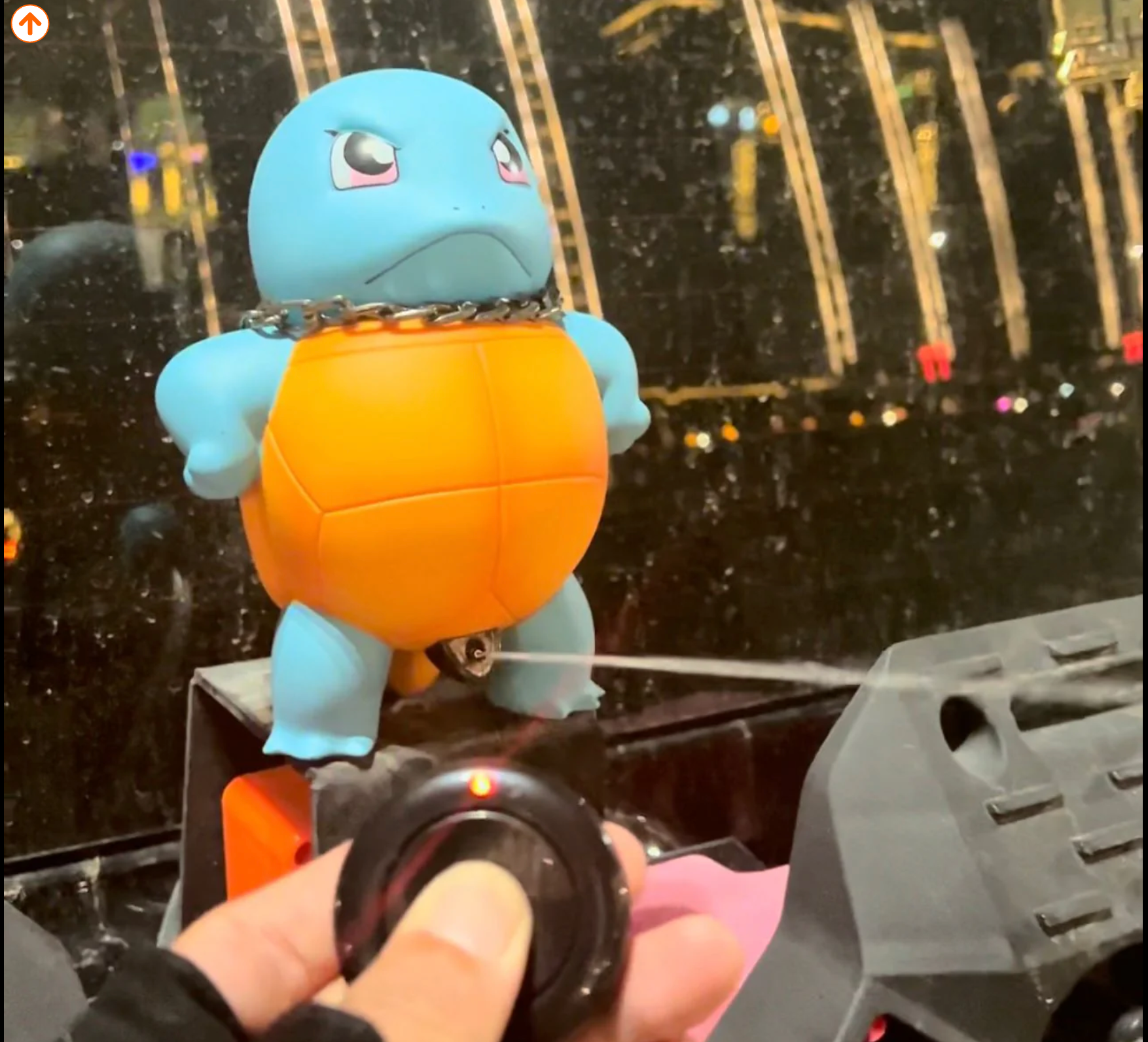 MUÑECO SQUIRTLE DE AGUA AUTOMATICO